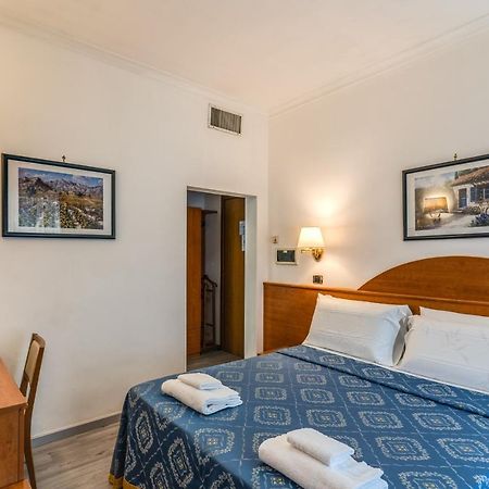 Baltik Guesthouse Рим Екстериор снимка