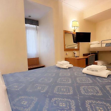Baltik Guesthouse Рим Екстериор снимка