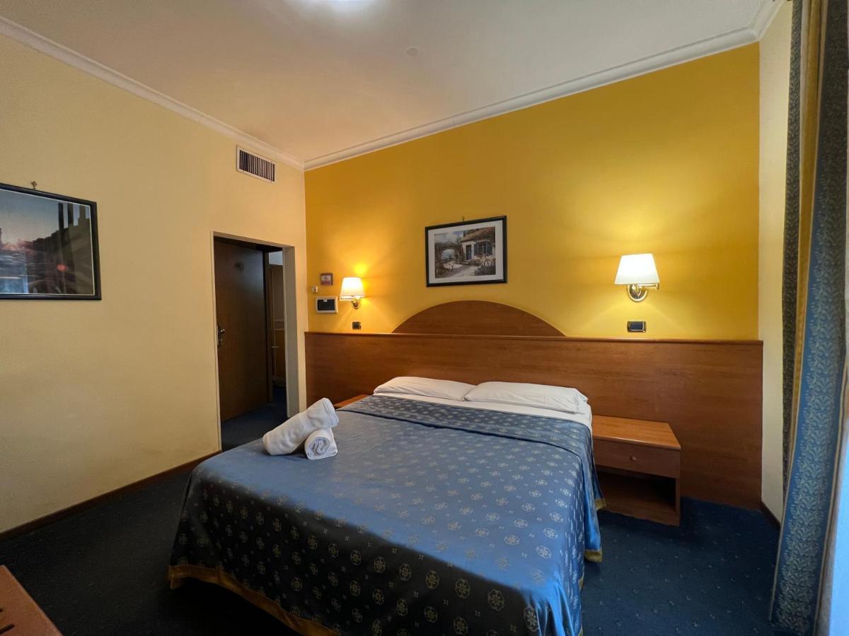 Baltik Guesthouse Рим Екстериор снимка