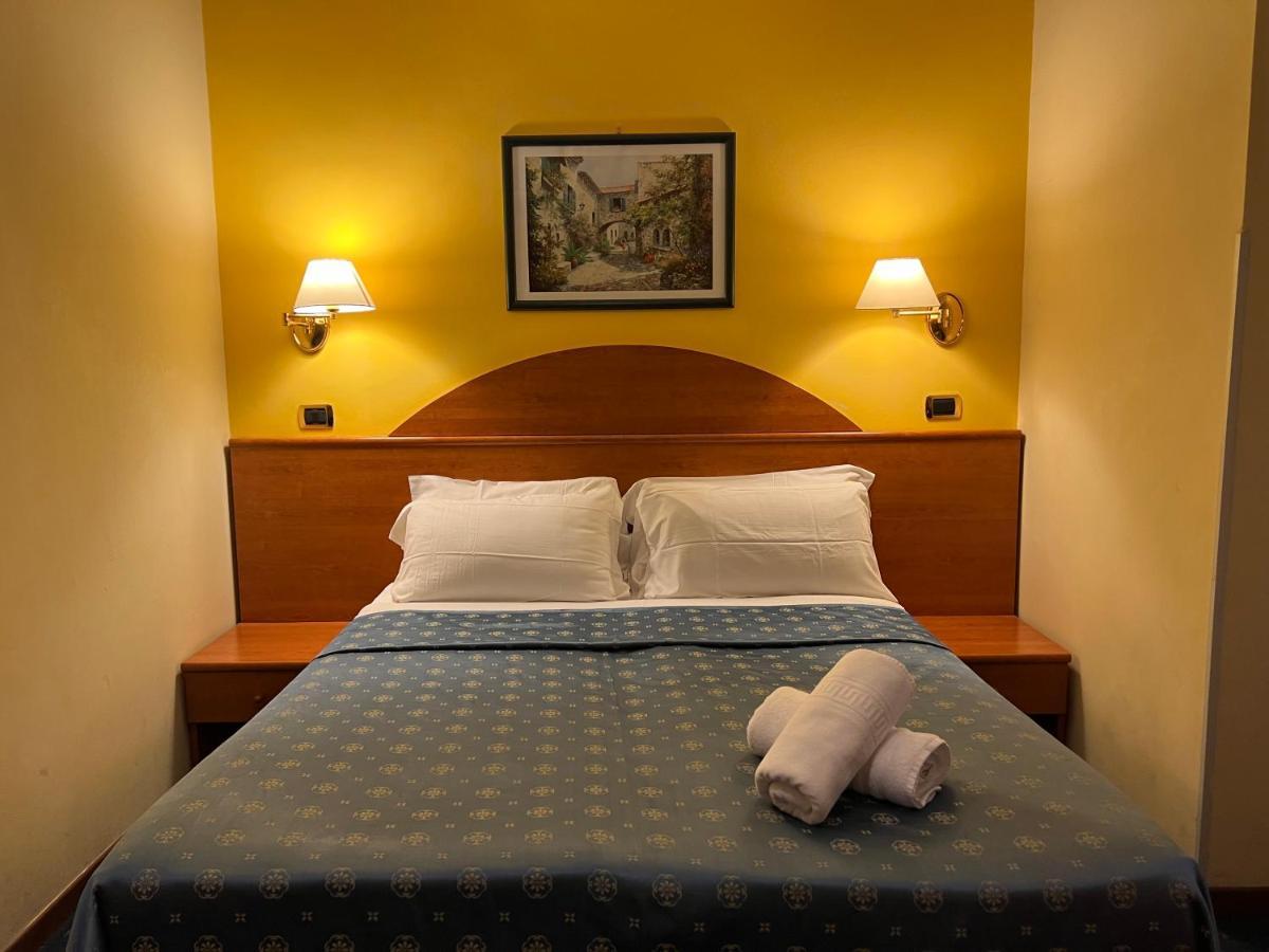 Baltik Guesthouse Рим Екстериор снимка