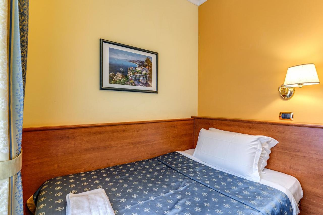 Baltik Guesthouse Рим Екстериор снимка