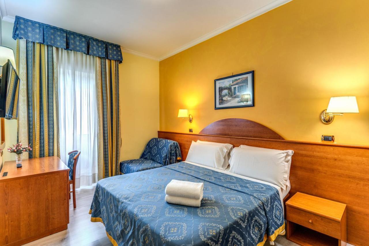 Baltik Guesthouse Рим Екстериор снимка