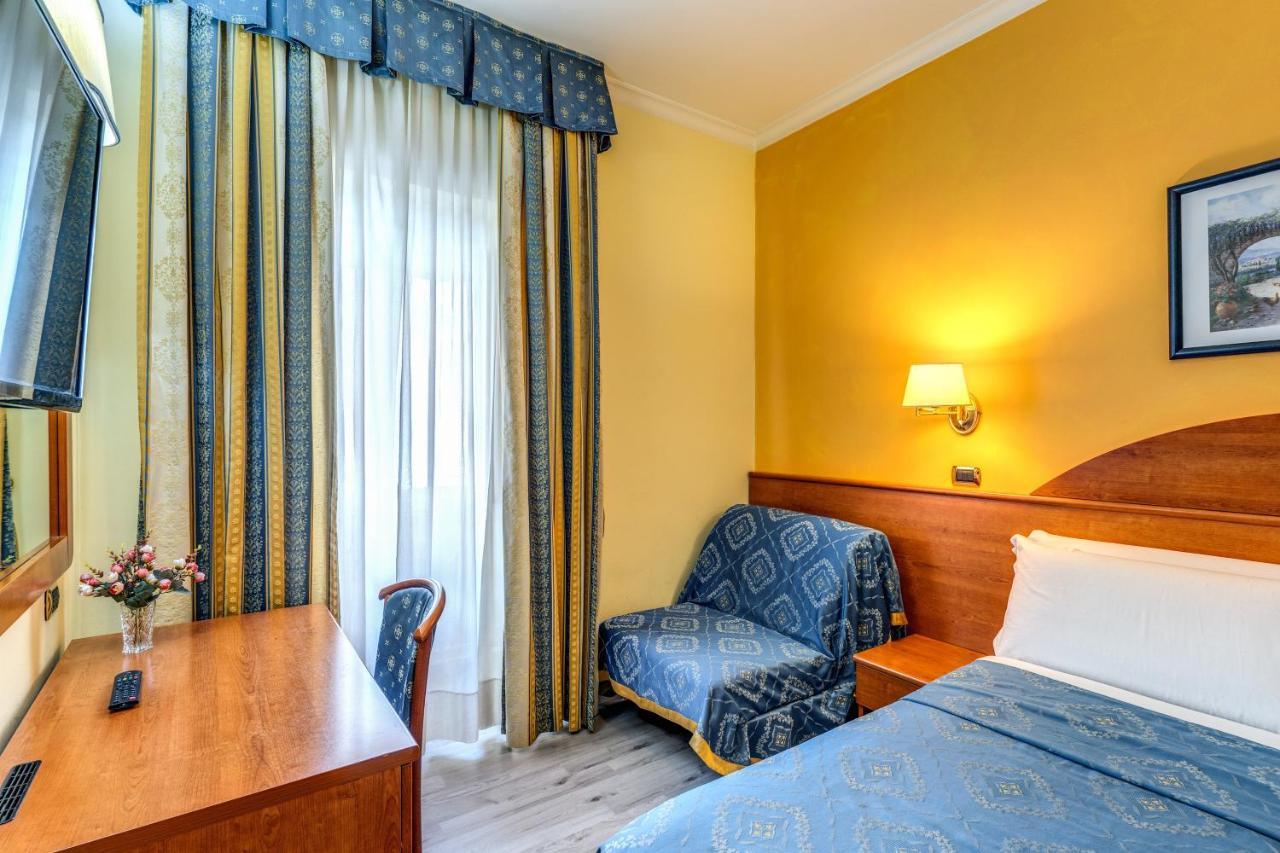 Baltik Guesthouse Рим Екстериор снимка