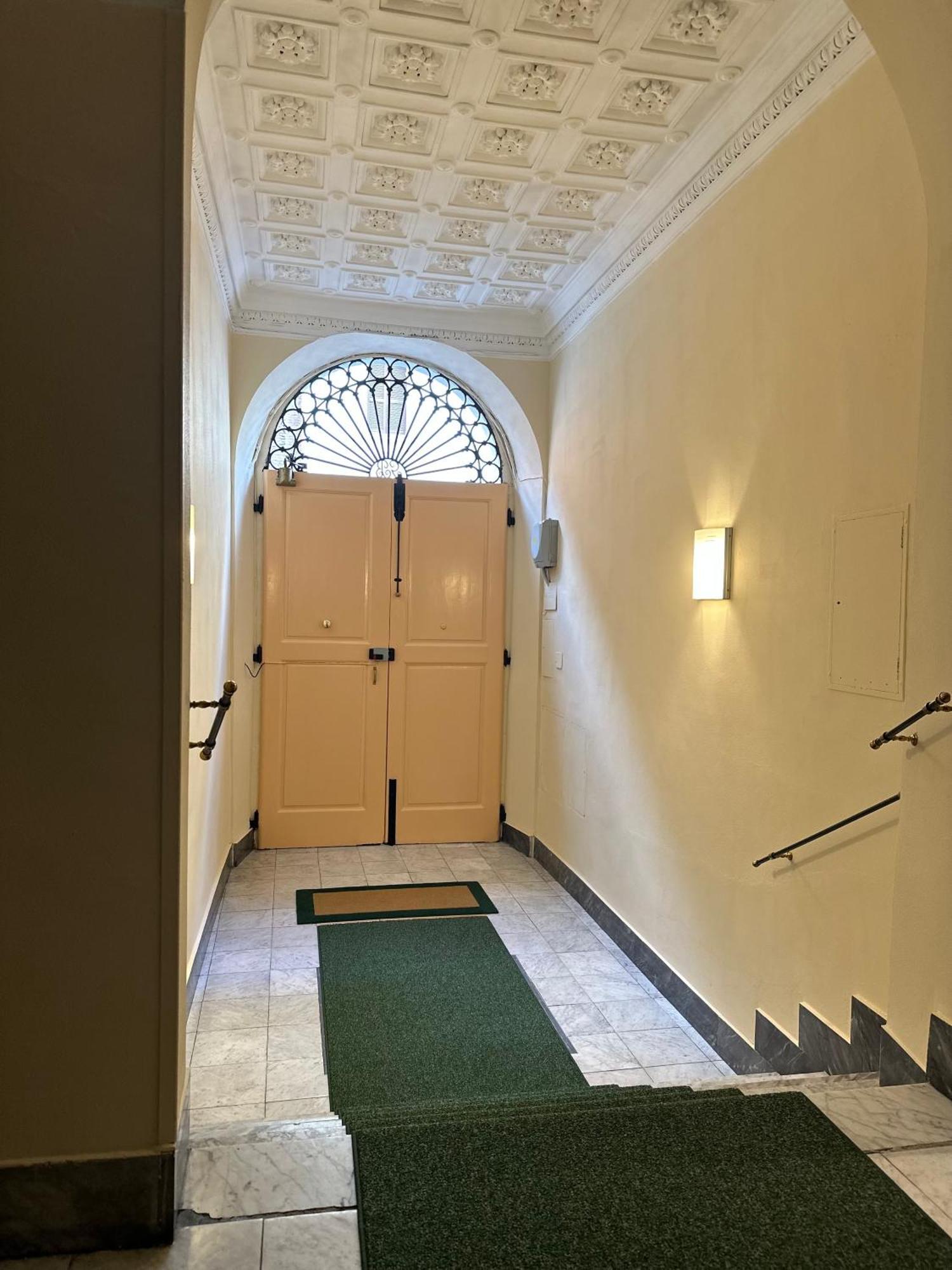 Baltik Guesthouse Рим Екстериор снимка