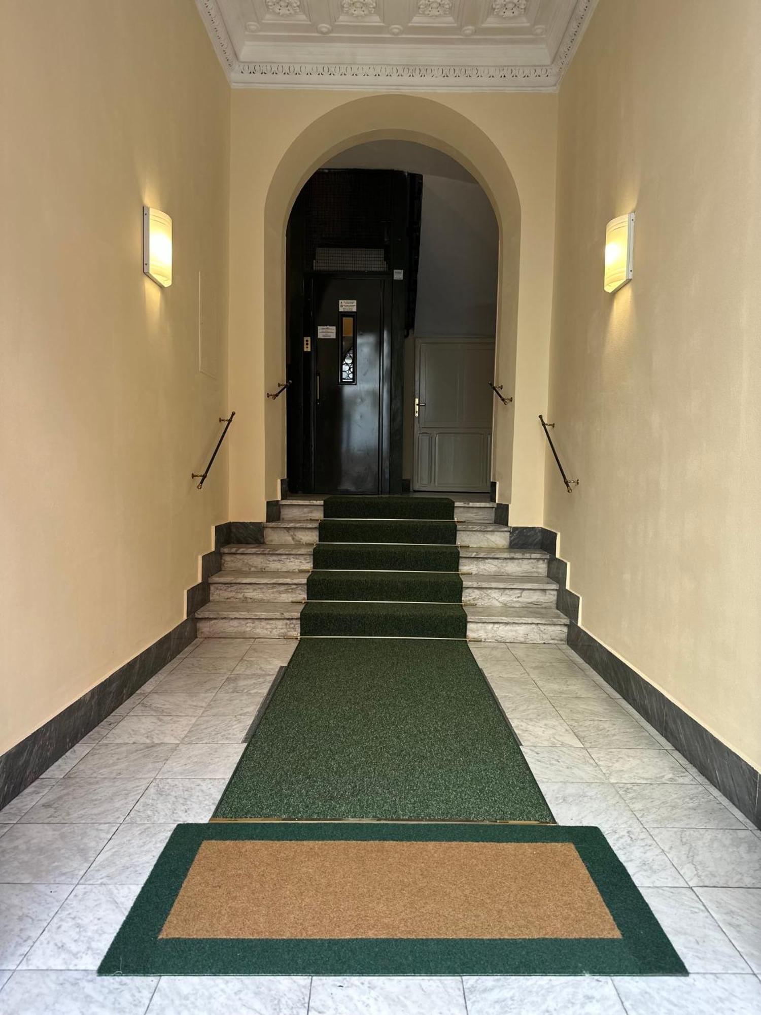 Baltik Guesthouse Рим Екстериор снимка