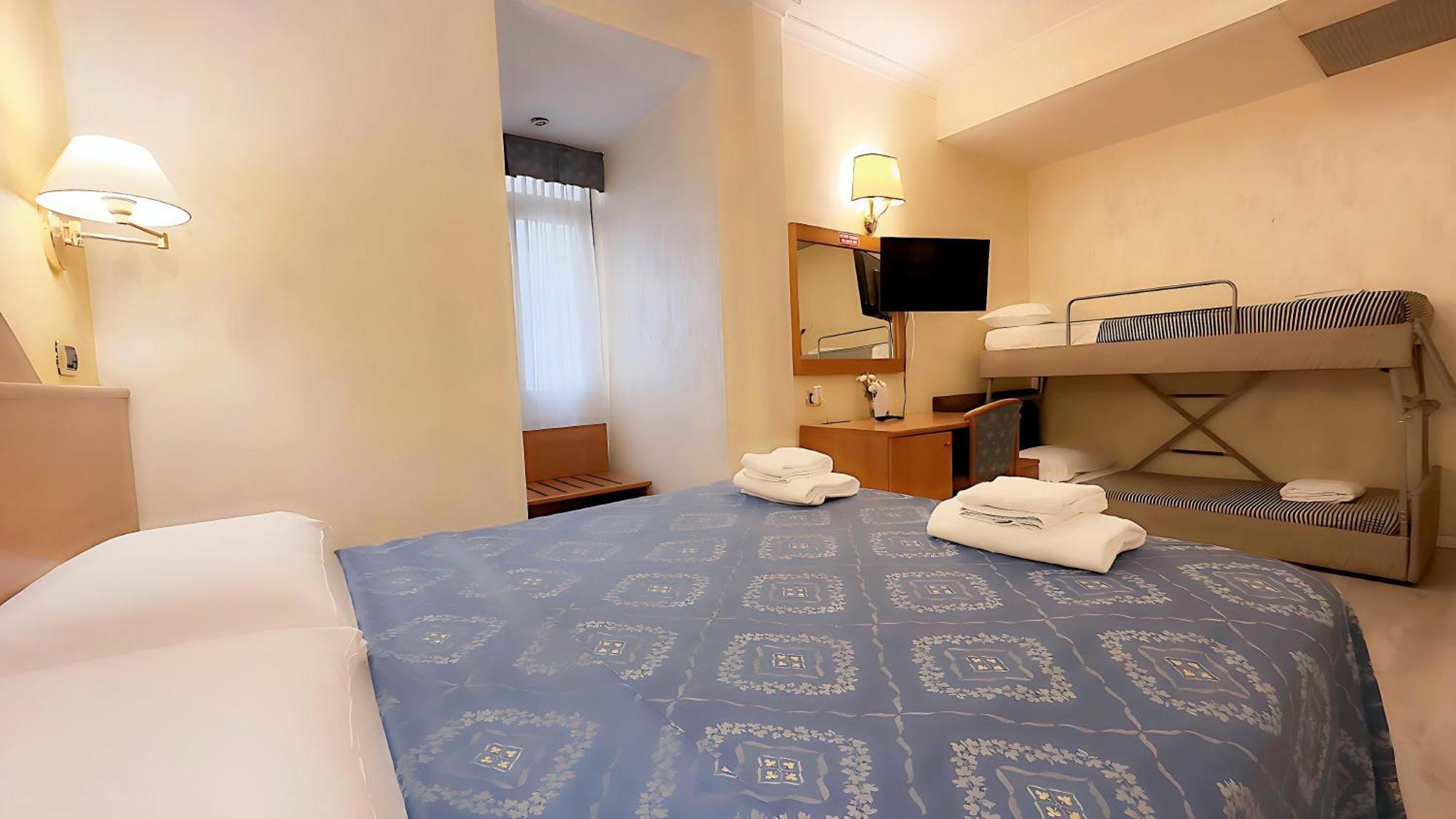 Baltik Guesthouse Рим Екстериор снимка