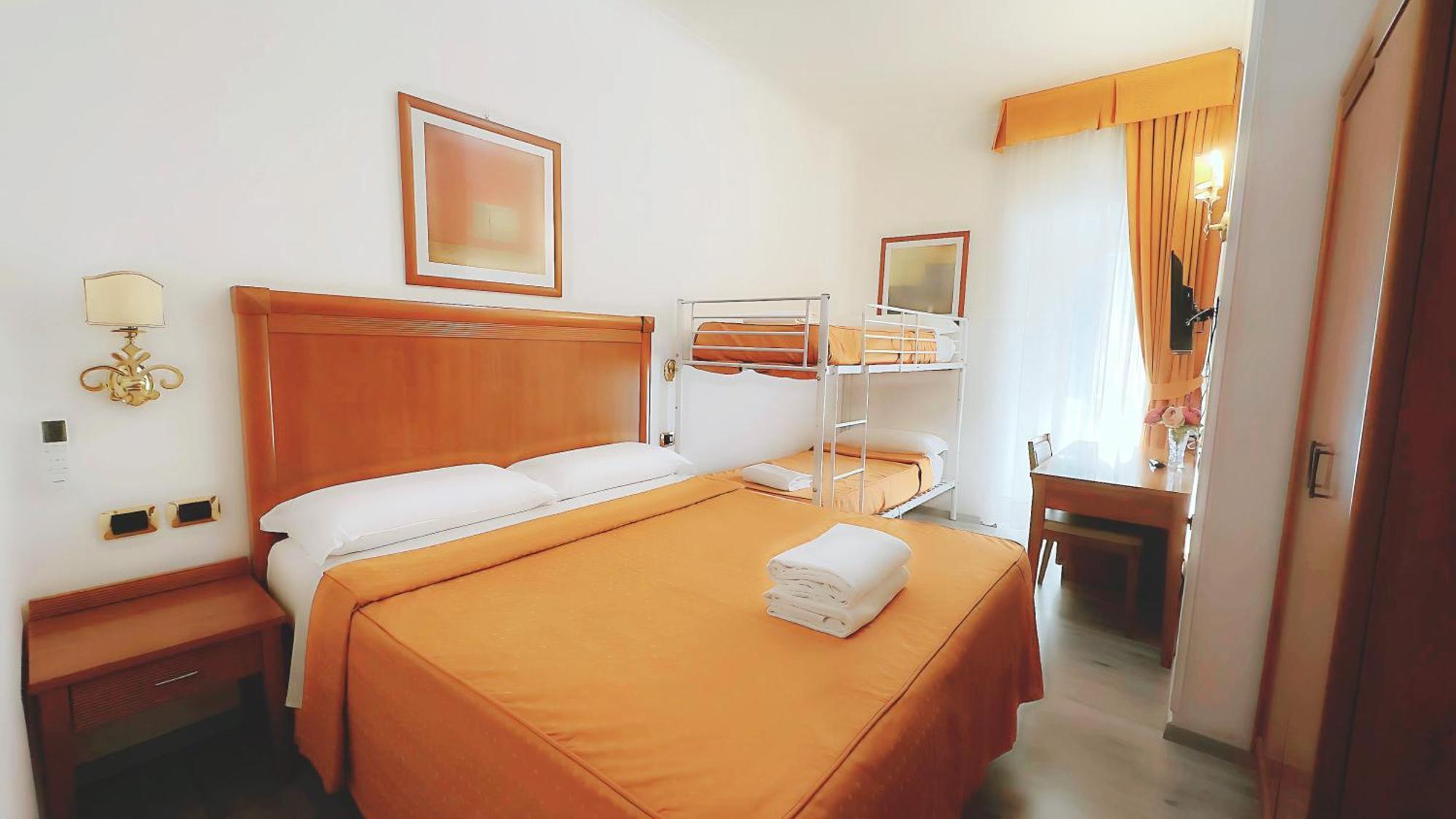 Baltik Guesthouse Рим Екстериор снимка