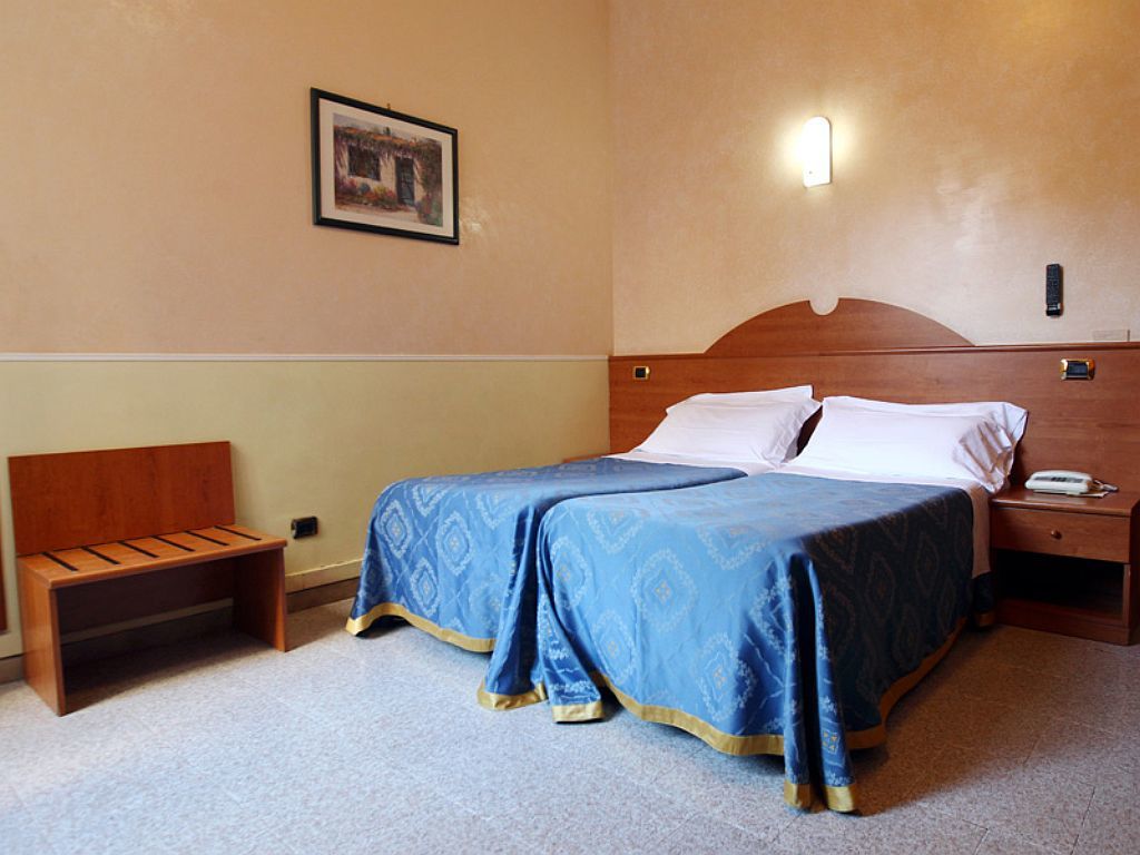 Baltik Guesthouse Рим Екстериор снимка