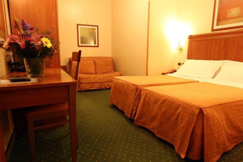 Baltik Guesthouse Рим Екстериор снимка