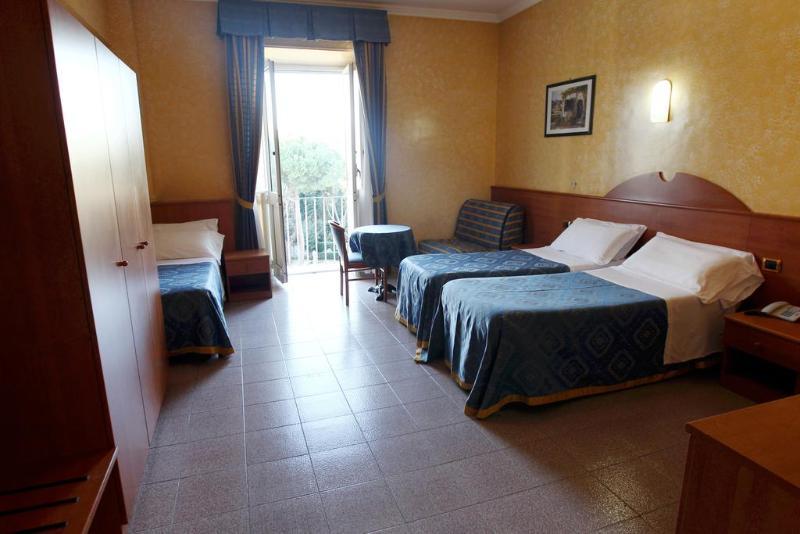 Baltik Guesthouse Рим Екстериор снимка